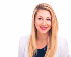 Meet your Posher, Lola